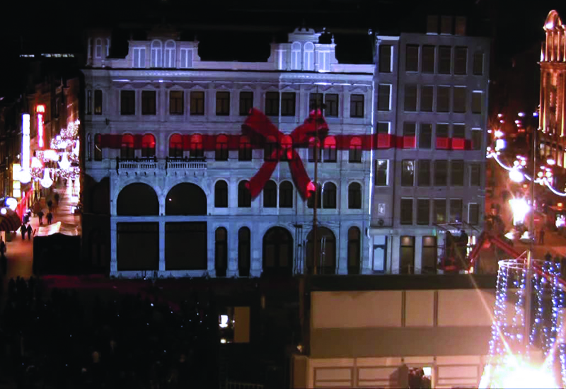 Three Dimensional Window Display 3D window displays - the future of shopfronts