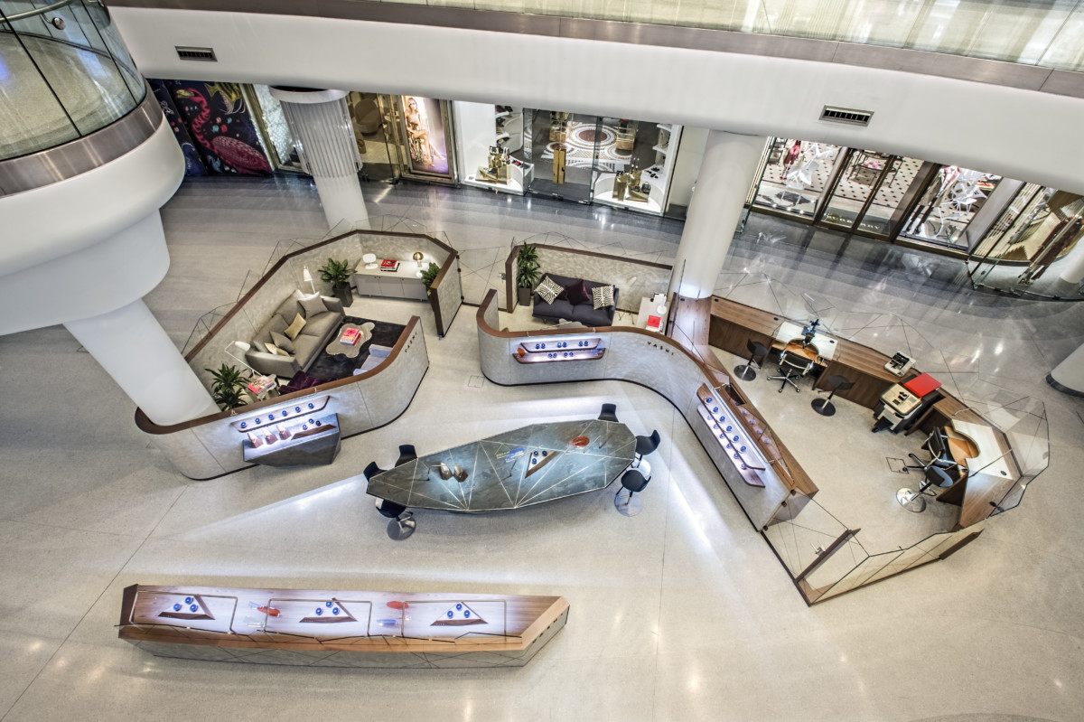 Vashi opens in London s busiest shopping centre