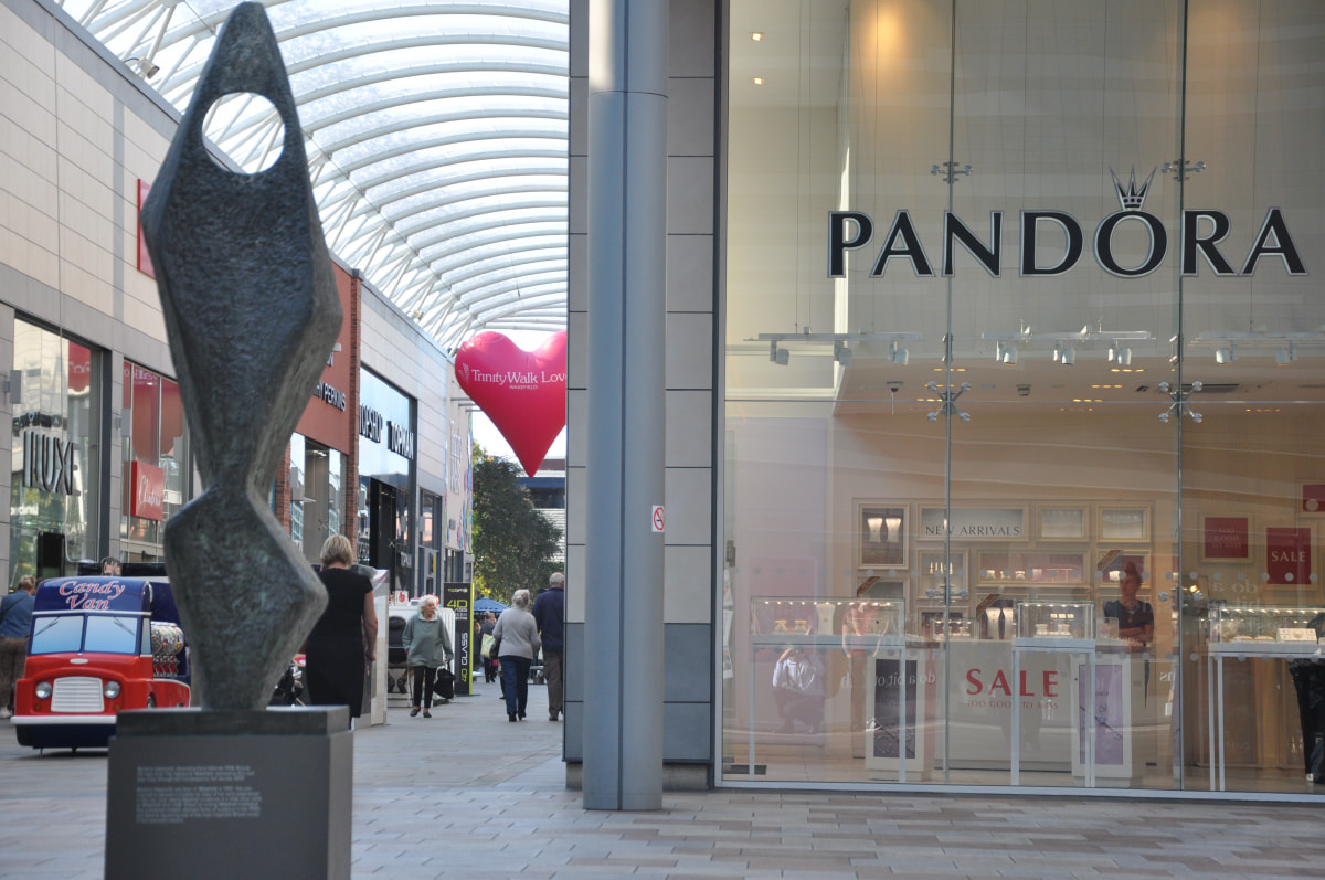 rookie Hilsen smykker BREAKING NEWS: Pandora makes London main hub for harvesting digital talent