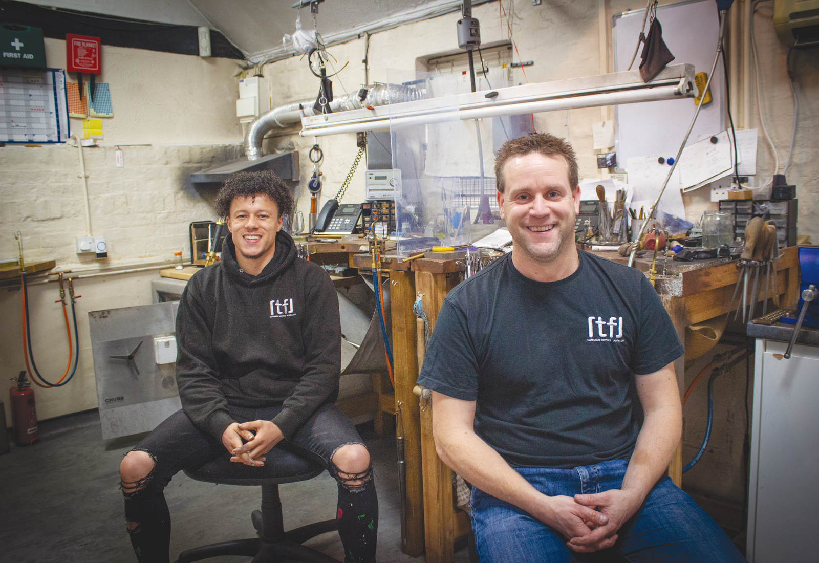Jewellery repair workshop shop
