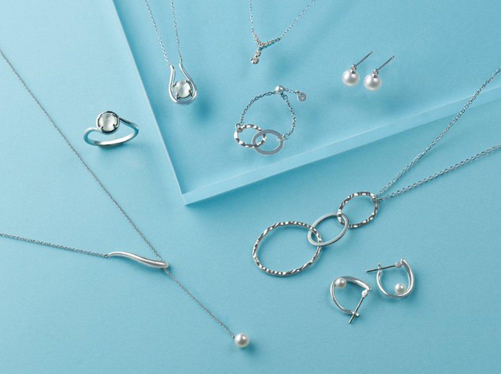 Could platinum overtake gold in the international jewellery market