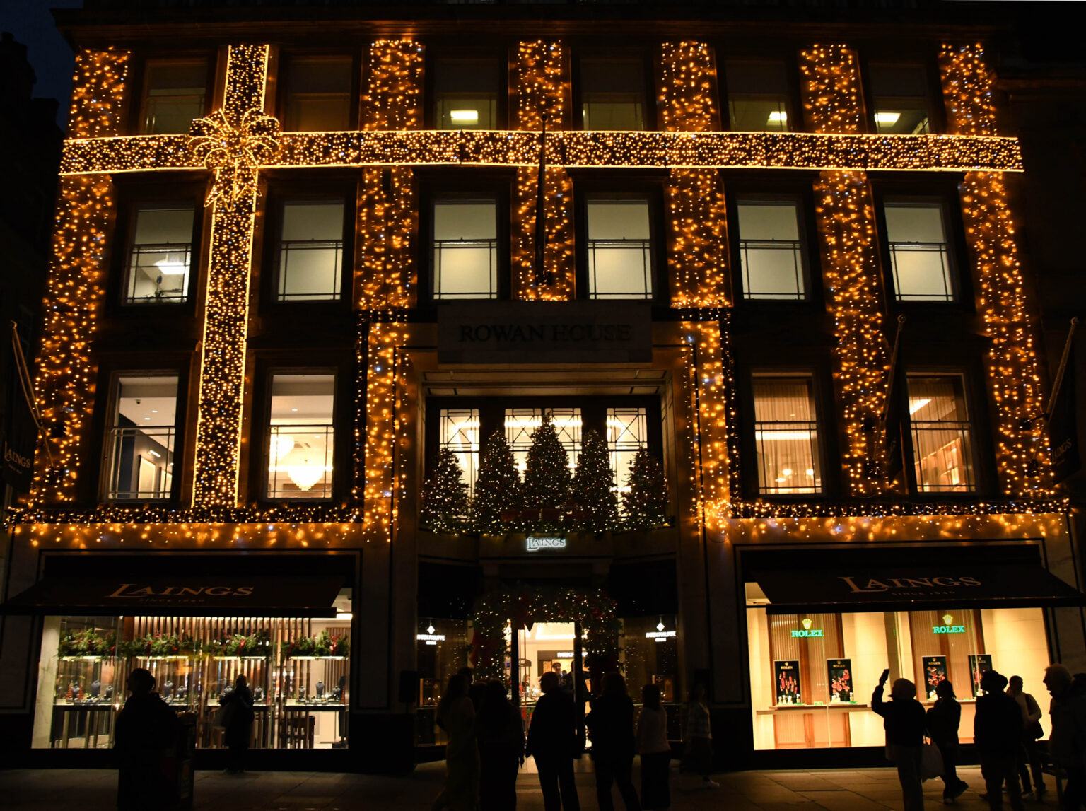 Laings launches Christmas campaign with light installation