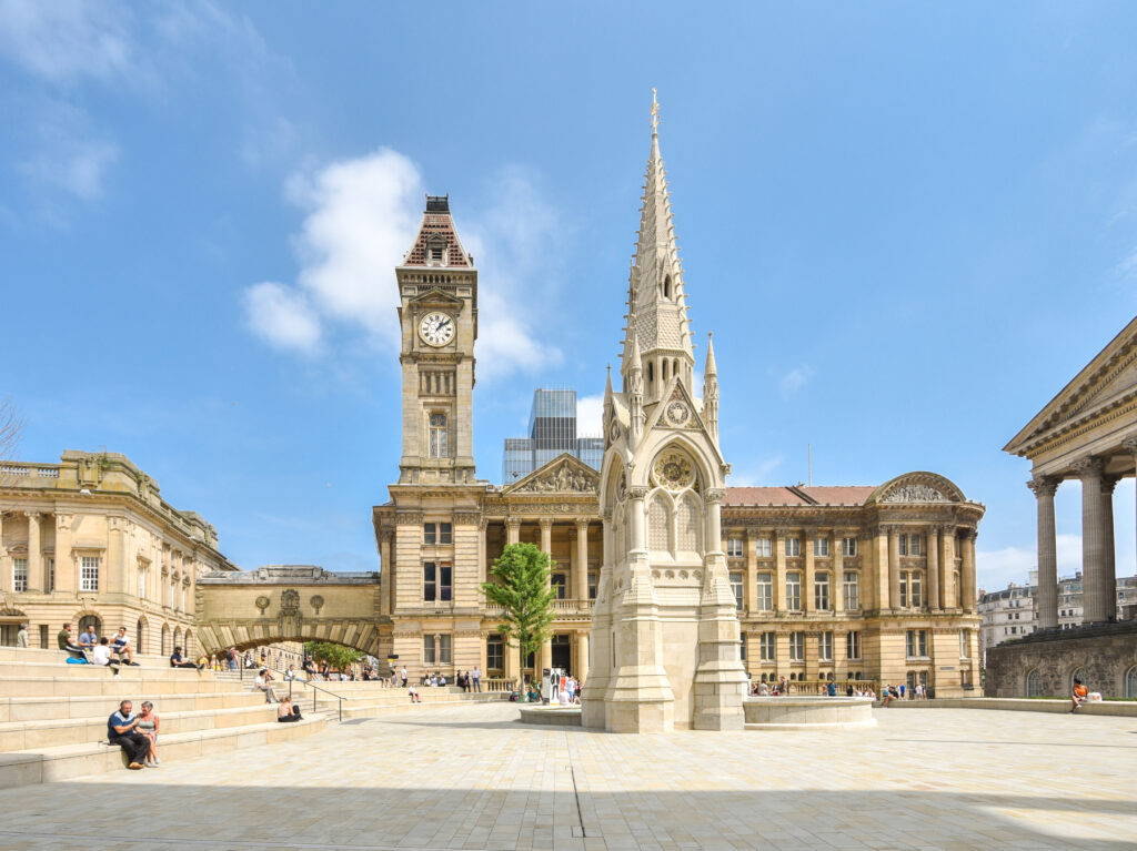 Birmingham Jewellery Biennial launches call for flagship exhibition