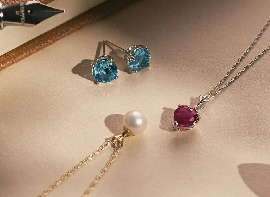 Online jewellery firm falls into administration after 19 years